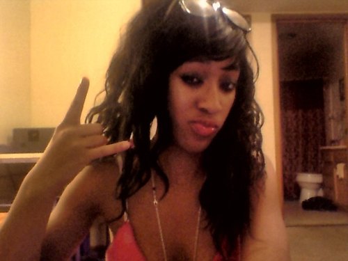 add me on fb mrzwheeelercookiemonster & kik mrzcookiemonsta Ask yha girl why they call me the CooKieMonsta