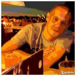 Musician & Businessman go Follow my personal profile @martinrhodes1
life's to short live it enjoy it