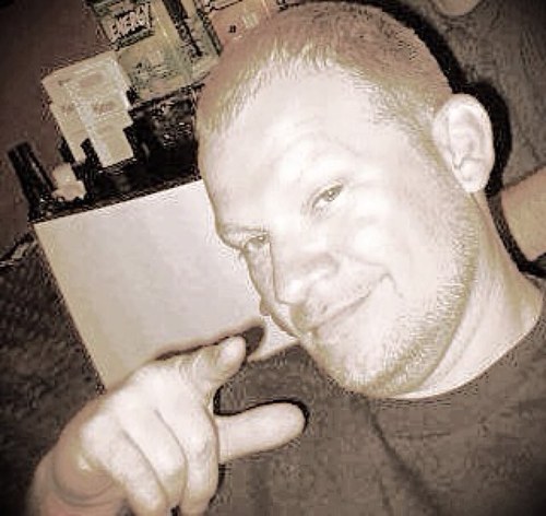 Dan_is_Dan's profile picture. If you see something funny, RT it so the rest of us can laugh too.....