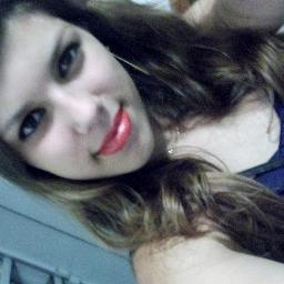 Tua amizade é muito importante para mim sua biscatinha *uu* Te amo demais demais :3 @Futura_Princesa aqui, tirem o olho porque a kakau é só minha :3