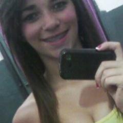 ;*    @ofc_laarilopes aqui; amiga eu teamo mt, e nada que aconteça vai separar a nossa amizade nem mesmo a distancia MIIIINHA loira mais liindÁ s22
