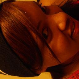 yandania's profile picture. 