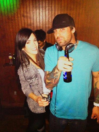 AlanaFrey's profile picture. Las Vegas living East Coast Girl ¤ #horseLOVER ¤ party rockin ¤ #taurus ¤ I am who I am ¤