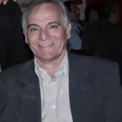 paulistano morando perto da praia, assíduo leitor de banalidades políticas...