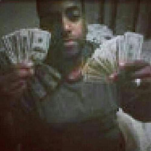 6'1 285 Puertio Rican n Black weed head n money Getta 12 tattoo's no kidds no girlfriend its jst me!!!!! LOYALTY FIRST I DO MY OWN THING DNT NEED A ARMY.