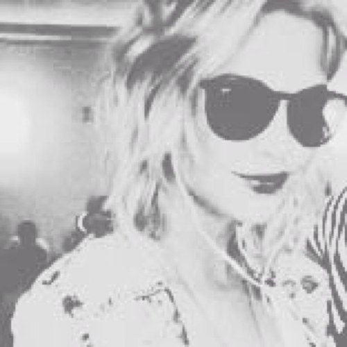 Sou a ash pego geral bjs follow me