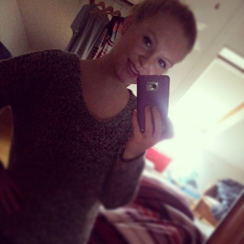 in love with Brandon♡                                                            instagram ; femkeelise_