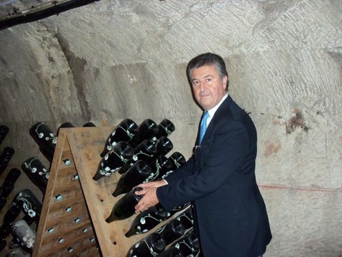 ajrodriguezc's profile picture. Empresario, experto en relaciones públicas, marketing, gastronomía, estilo de vida, eventos sociales, practica el Golf, gusta de viajar y cultivar la amistad