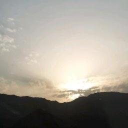 ‏للمغردين المتوفين ..نستهدف الإخوة والأخوات الذين اغواهم ابليس ، نسأل الله لهم الهداية .ونتمنى أن يعتبروا بمن نتابعهم , الحساب ليس للمتابعة