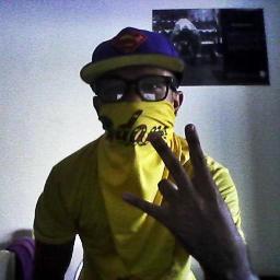 @PauloSmasher 3 , @ImperioRapper
Suas musicas: http://t.co/KofFI0Kg