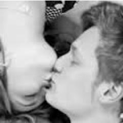 Meu nome é amor,meu destino é viver,minha vida é sonhar,meu sonho é você..