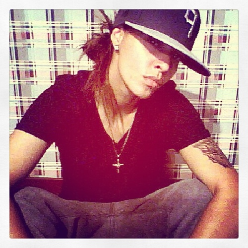 EST.1985- God/Family/Hustle 
IG:Klassick85