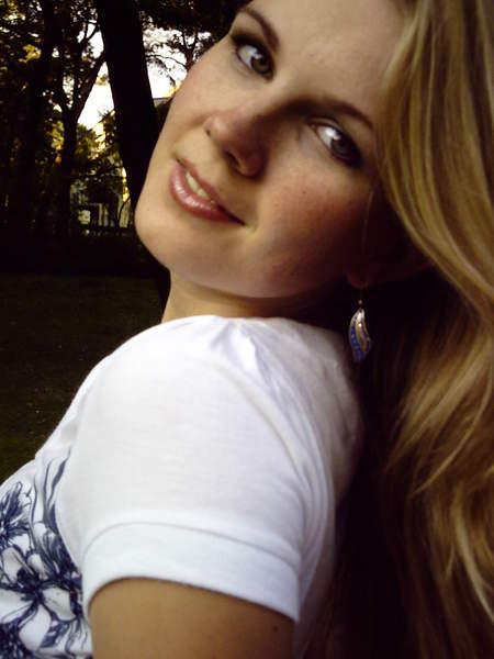 Alane071709's profile picture. I like to laugh.