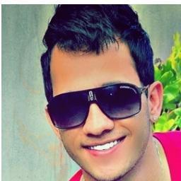 Moro..Num país tropical,
Abençoado por Deus
E bonito por natureza ''Mas que belezaaaaaa''