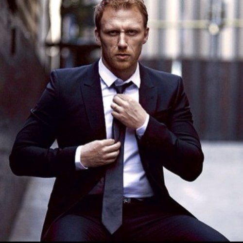 Kevin McKidd is my LIFE. Crowen! Enjoy Greys Anatomy and I'm a proud Gleek!