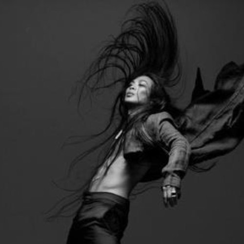 dangviet's profile picture. Viet Dang. has danced for Xtina Aguilera, Rihanna, JT, No Doubt, Ke$ha, Muse, Nelly Furtado, the Grammys and X-Factor USA. 
Teaches in Los Angeles @idadance