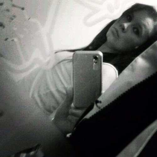 Facebook - kimberley summerlee
Bbm- 236bb29a