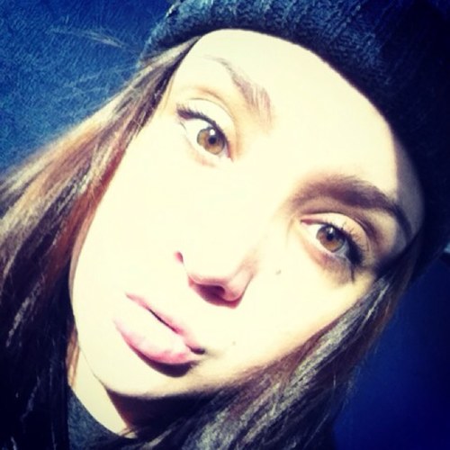 egandanielle's profile picture. bussiness major lost in space