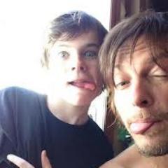 Twitter da Página The Walking Dead Br http://t.co/HQJX8xITnD Curtam nossa Page