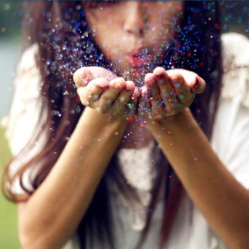 Just a teen. Living. Loving. Hurting. And tweeting about it. ~follow me