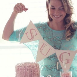 Owner and creative director of Megan Wappel Designs, a custom stationery, sweets & design firm that specializes in providing the complete branding experience.
