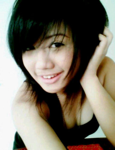 Come, take my hand and hold me, we can face this harsh world together ♥| I work as a model |