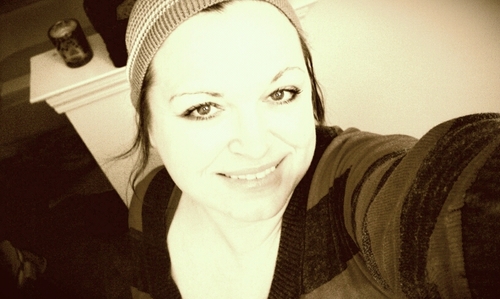 tonyaburroughs's profile picture. Outsider lookin in. #teamlonewolf #noclub #thatswhyirollwithabibleonthedash