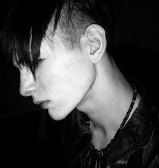 damonqu's profile picture. British photographer. Artist.