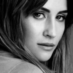 Singer / Albümü dinlemek için: http://t.co/rJhlZL5ymanagement elifizmir@gmail.comtelefon 0090 533 770 0440