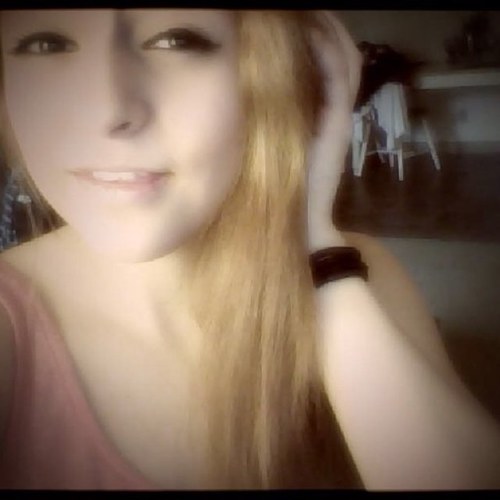 I follow back(;