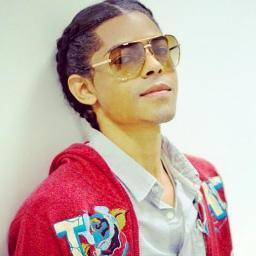 Official twitter of Multi-Platinum Producer / Songwriter / Recording Artist B. HOWARD  Δ******  http://t.co/H9Ho9xsm #LuxuryMusic