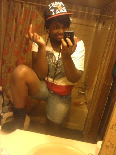 Very nice bt Very FUCCIN crazy also dnt take shidd frm nobody so dnt fucc widd meh :-)
