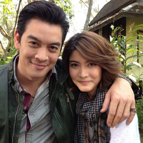 เจ้าพ่อ ผู้มีพรสวรรค์ด้านการเล่นพนัน กำลังวางแผนจะเปิดบ่อนในเขมร ชอบเก็บตัว รักสันโดษ#มนต์จันทรา ไม่ใช่คุณชาคริตครับ คู่ผม@Sarawaree_MJT