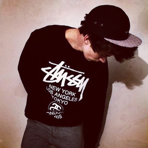 Jays0nD_'s profile picture. The most important thing about a person is always the thing you don’t know.
#TeamFollowBack