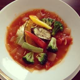 名古屋の伏見にある創作ダイニング。
 イチ押しのトマトフォンデュをはじめスープをいろいろな料理にアレンジ＊
 顧問ソムリエのおすすめワインと共に召し上がれ♪
