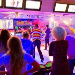 Bowlingdrachten's profile picture. De enige échte bowling in Drachten, en de gezelligste ballentent van Smallingerland! Zelfs alle bussen stoppen bij ons voor de deur!!