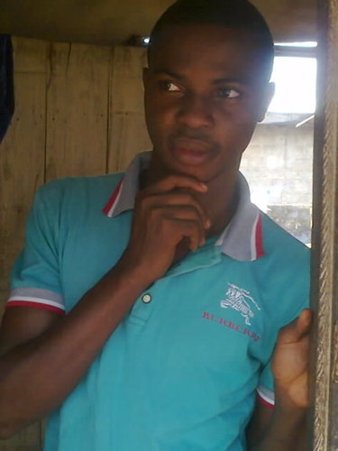 tosin_tosyno's profile picture. I am just who i am.