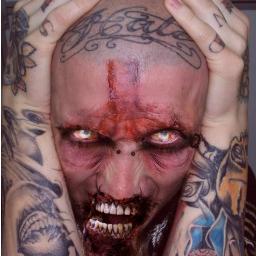 Pai do Ian ,Gremista ,Piercer desde 2009 ,proprietário da Origem Tattoo ,organizador do Vale Do Sinos Tattoo Fest e vocalista de bandas que vc nunca ouviu falar
