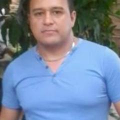 Bom eu sou uma pessoa tranquila de fazer amizade, trabalho em um hotel com eventos, gosto de sair com amigos, não tenho preconceitos, o resto só na hora...