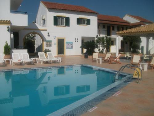 Oasiskavos's profile picture. Hotel - Bar & Grill - Swimming Pool https://t.co/lyyDjpHT59