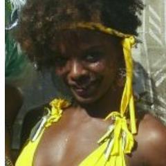 Rio girl living in London.
Shop assistant. Keepin it real in the UK!