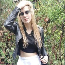 ThinkingOfSophi's profile picture. | Vejo nos seus olhos seu jeito de amar, vejo no seu jeito o prazer de te amar | @illoverebeldes meu´´ ❤ Por eles..