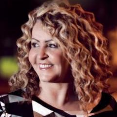 Trechos de músicas da maior cantora gospel do Brasil. Shirley Carvalhaes. @CantoraShirleyC