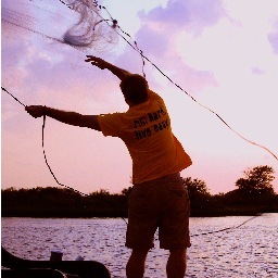 Casting for stocks, kicks, and all things Louisiana. Always share my catch
