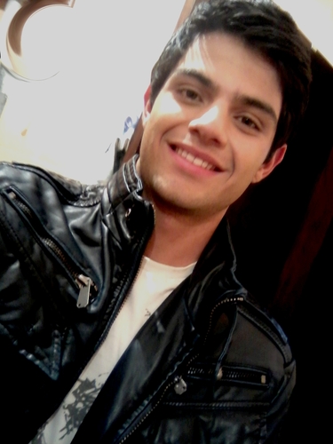 Com os neuronios evoluindo _/=\_