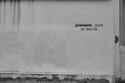 Ne me suis pas.