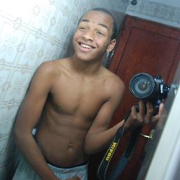 Me veo bien hasta en un espejo roto :D