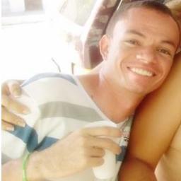 Sonho com dias melhores, onde as galinhas possam atravessar a rua sem terem seus motivos questionados!