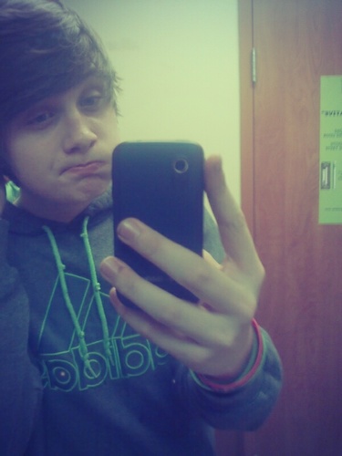 Tweet Me.! @OfficalBVB and @botdfmusic is MY LIFE :3 Nuff Saidd.!:)
