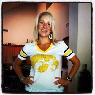 I'm a mom to 3 beautiful girls. I'm a 2nd grade teacher, love to read, an Iowa Hawkeye fan, and love my summers!!